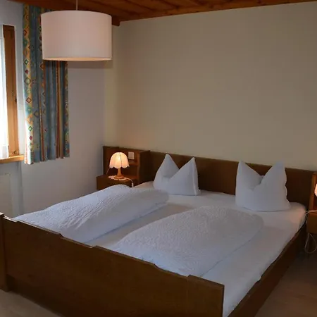 아파트 Chasa Ravaischa 삼나운