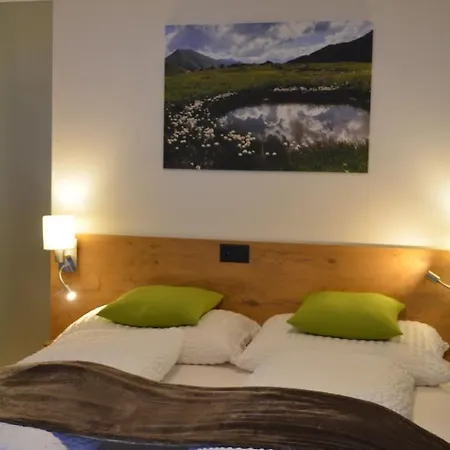 아파트 Chasa Ravaischa *