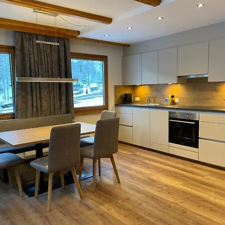 아파트 Chasa Ravaischa