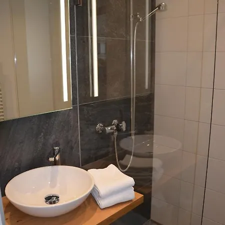 Chasa Ravaischa 아파트