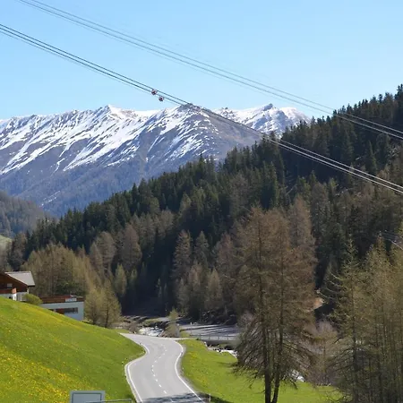 아파트 Chasa Ravaischa *