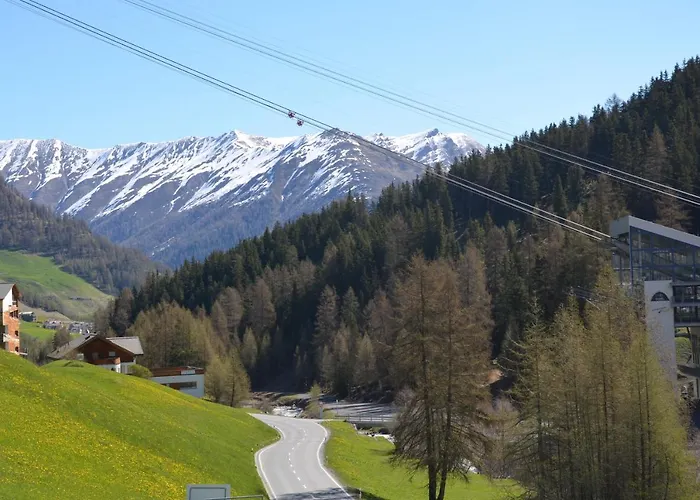 Lejlighed Chasa Ravaischa *