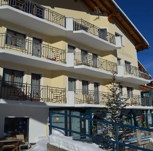 Chasa Ravaischa Apartamento *