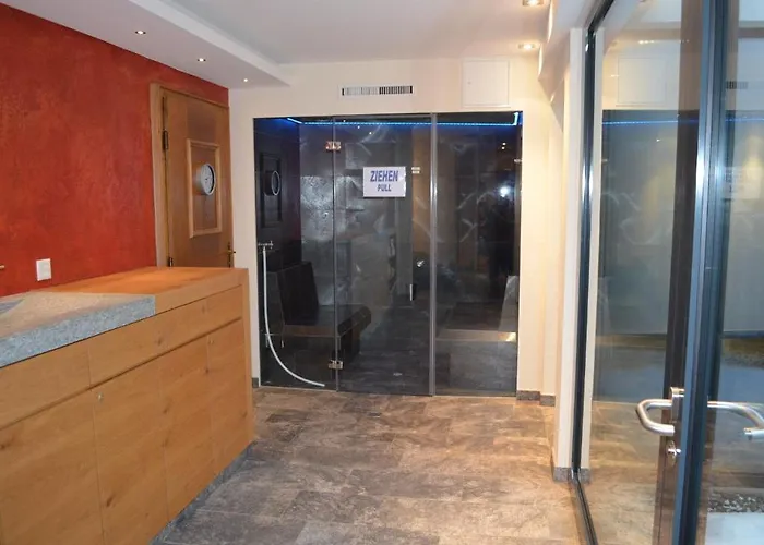 Chasa Ravaischa Apartamento *